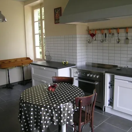 Maison De Maitre Renovee Avec Piscine Et Spa A Cerilly - Fr-1-489-399 Cérilly